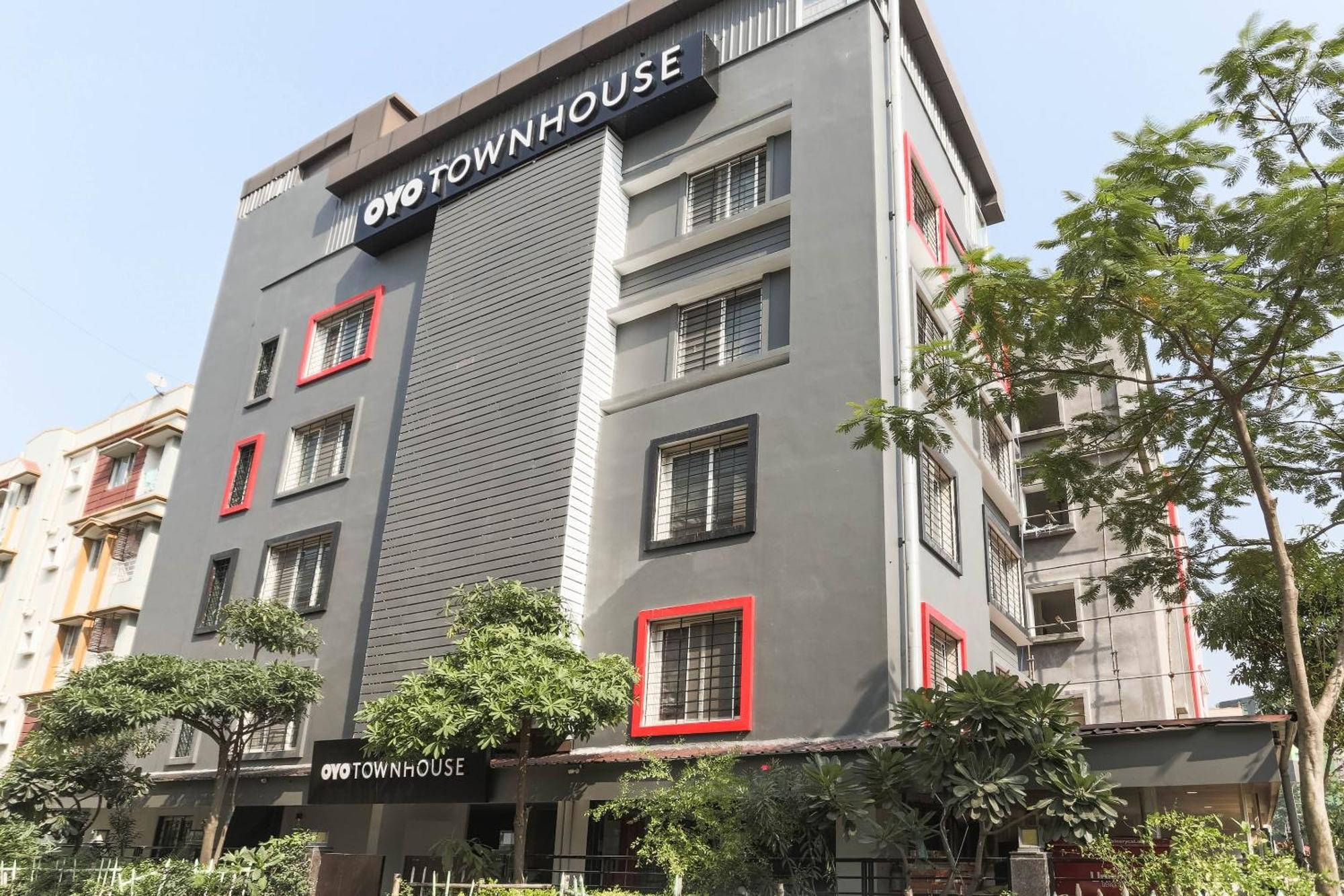 Super Townhouse Habitat New Town Rooms & Party Spaces Kalküta Dış mekan fotoğraf